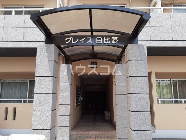 22/28 エントランス