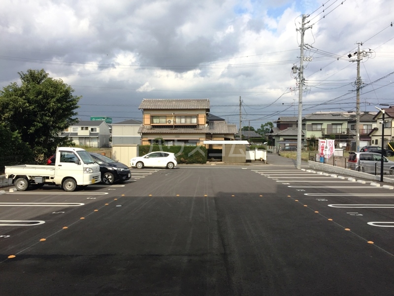 21/24 駐車場