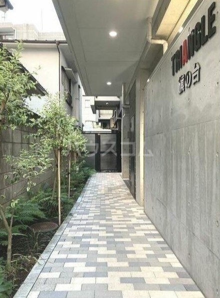 14/17 エントランス