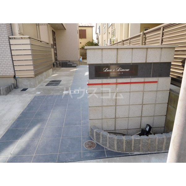 13/13 エントランス