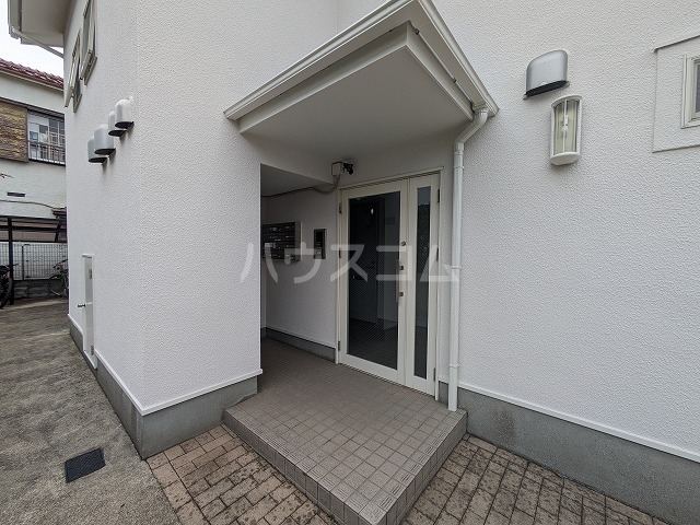 21/26 エントランス