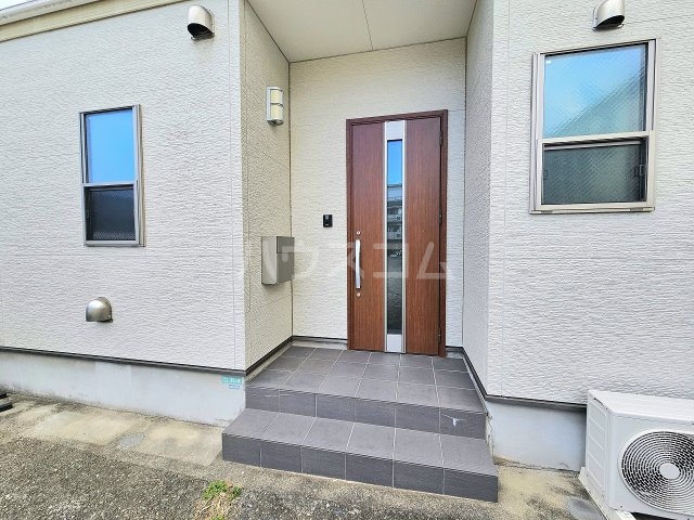 21/25 エントランス