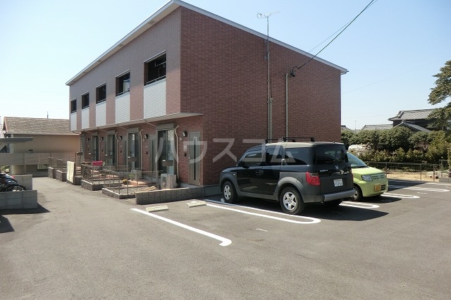 2/5 駐車場