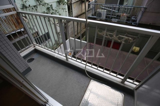 20/30 バルコニー