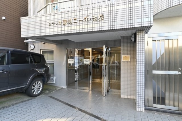 24/30 エントランス