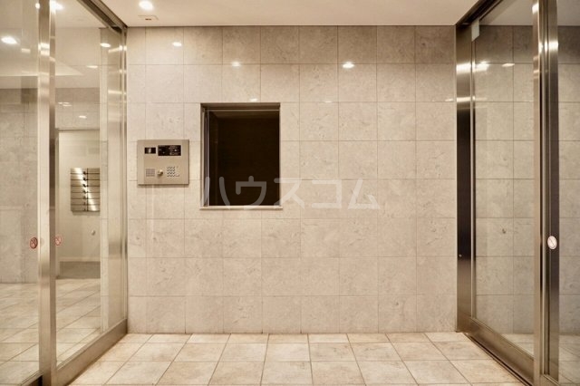 14/22 エントランス