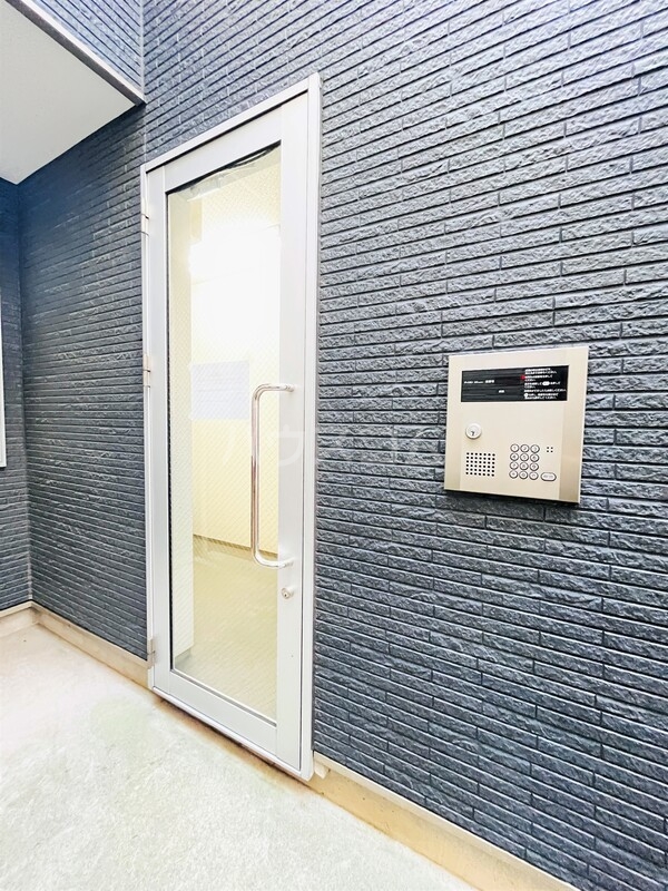 15/21 エントランス