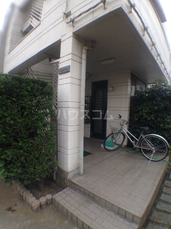 19/29 エントランス