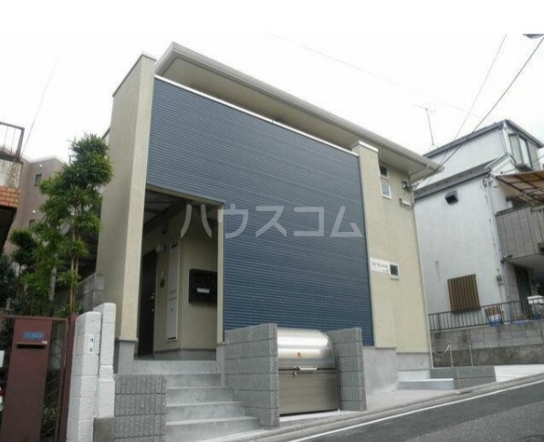 18/22 エントランス