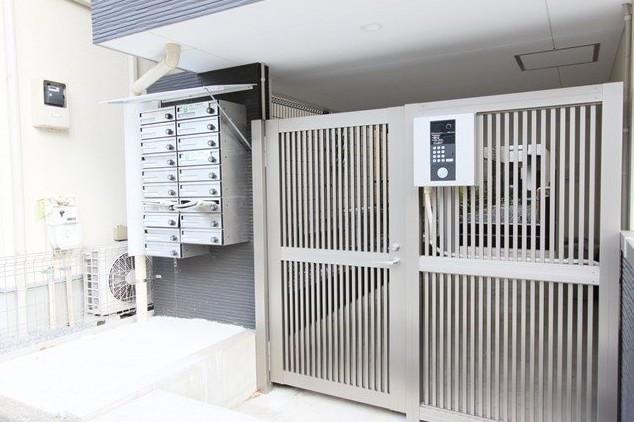 15/19 エントランス