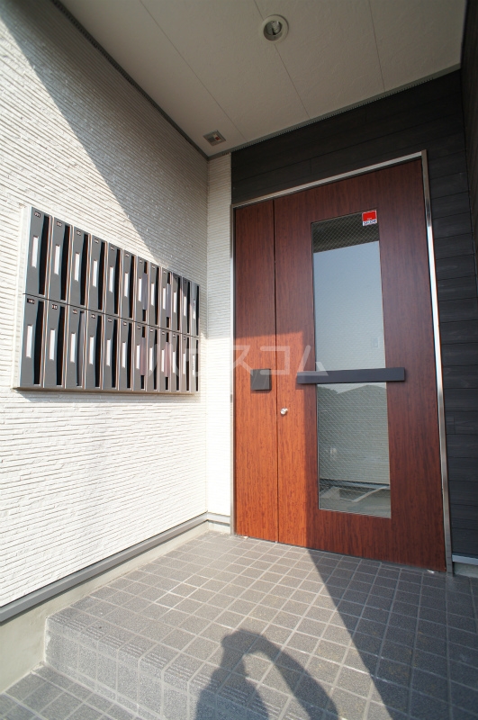 17/28 エントランス