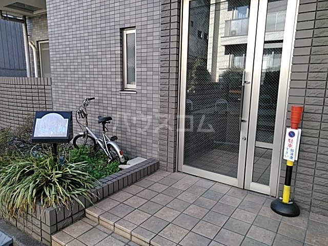 2/10 エントランス