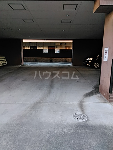 20/28 駐車場
