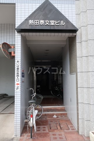 26/30 エントランス