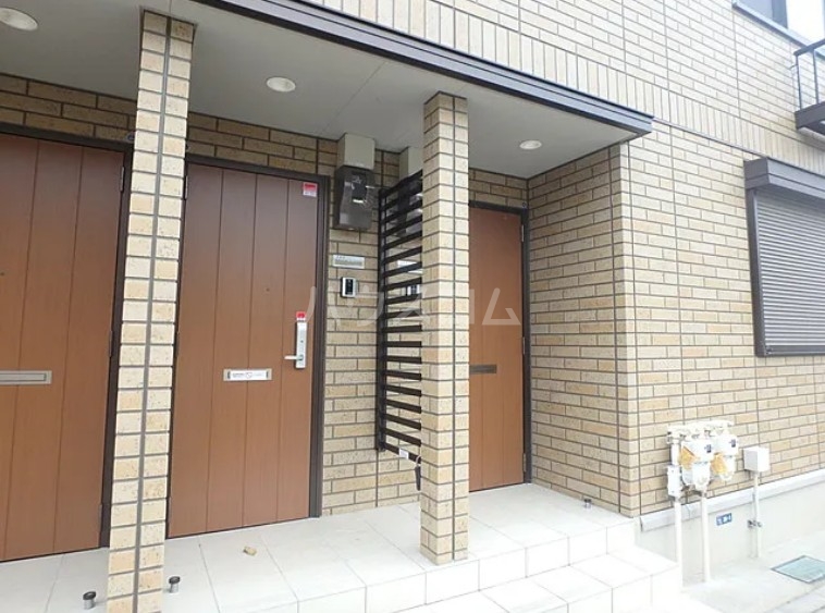 14/20 エントランス