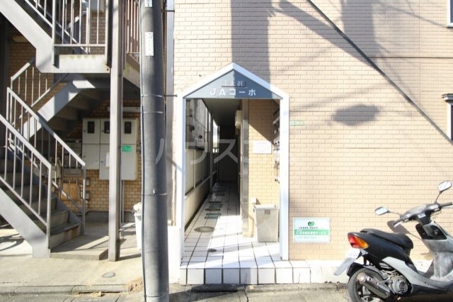 20/28 エントランス