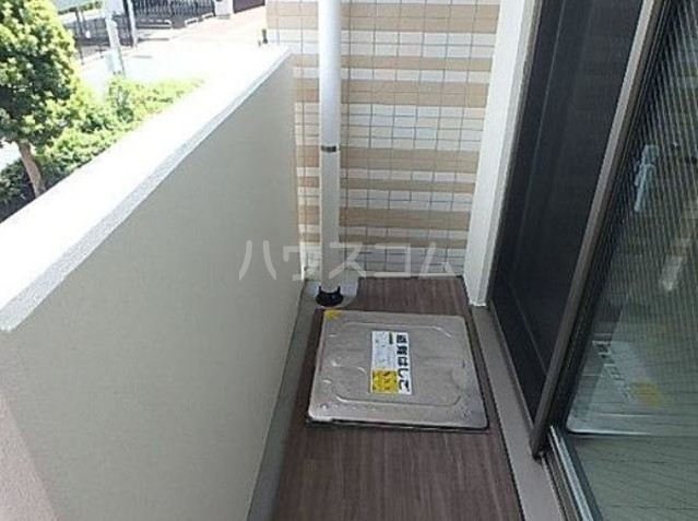 13/18 バルコニー