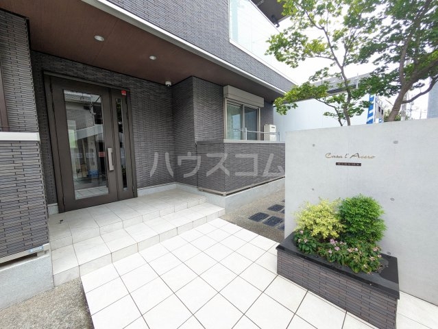 26/29 エントランス