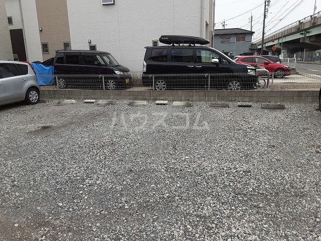 2/3 駐車場