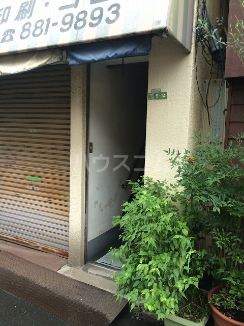 2/6 エントランス