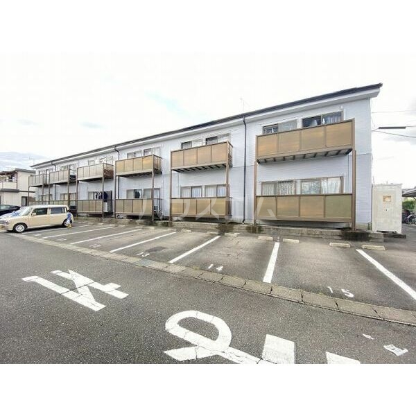 23/30 駐車場