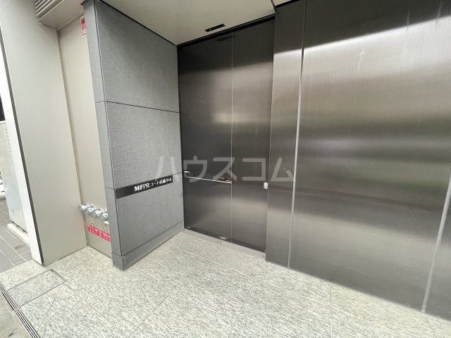 22/23 エントランス