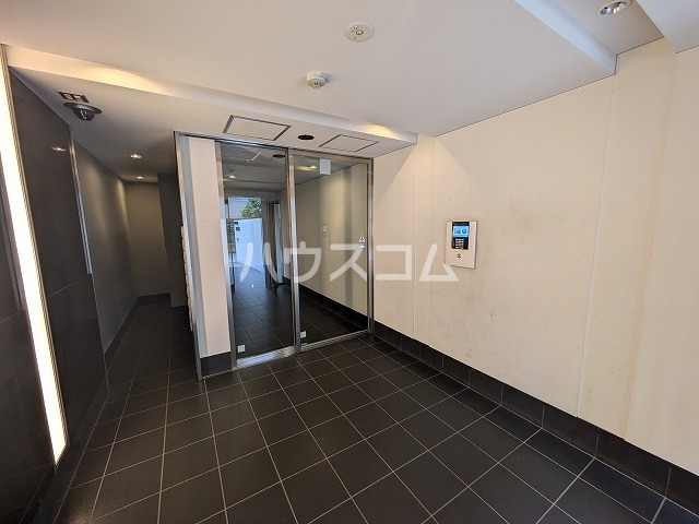 19/26 エントランス