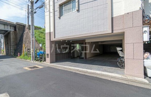 17/18 エントランス