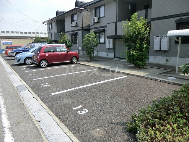 22/30 駐車場
