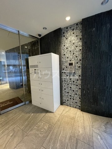 20/23 エントランス