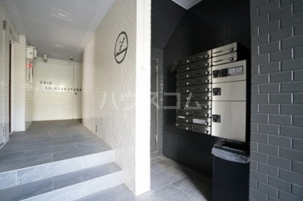 22/24 エントランス