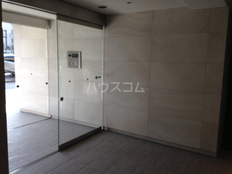 2/4 エントランス