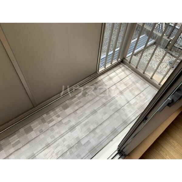 18/25 バルコニー