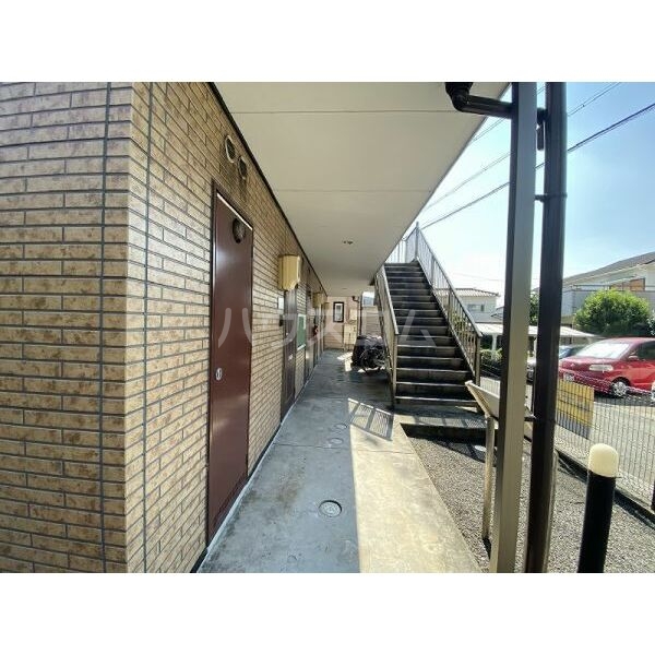 2/5 エントランス