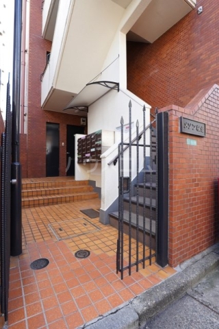 22/22 エントランス