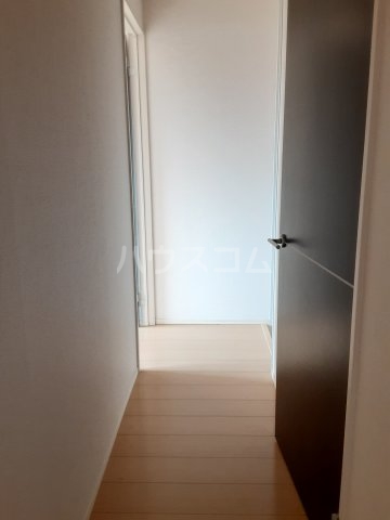 28/30 エントランス