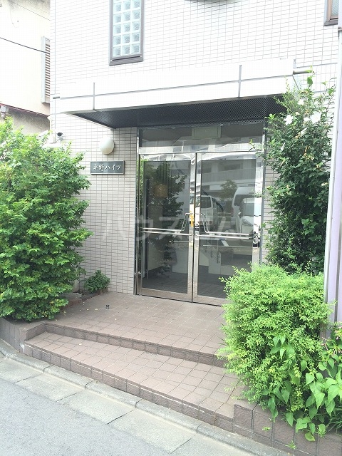 22/24 エントランス