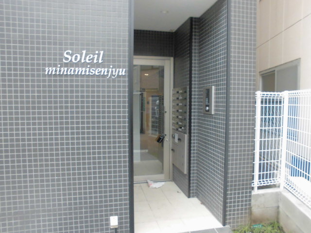 22/29 エントランス