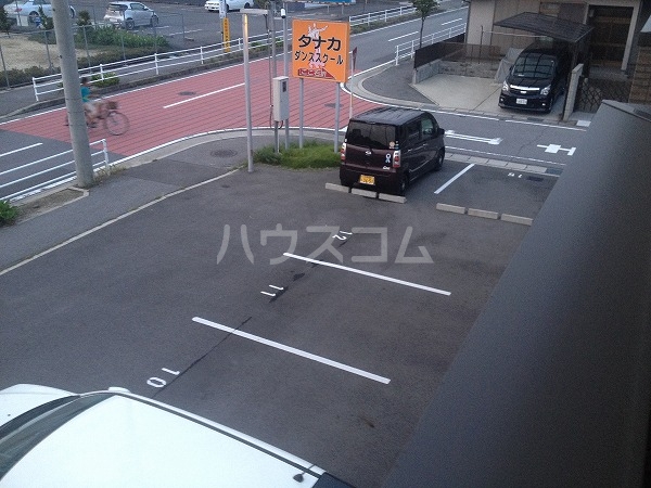 14/23 駐車場