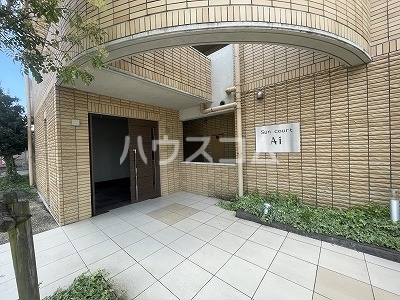 21/30 エントランス