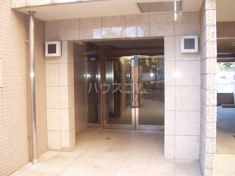 14/19 エントランス