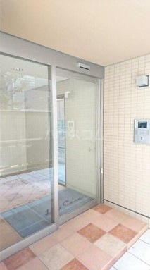 14/19 エントランス