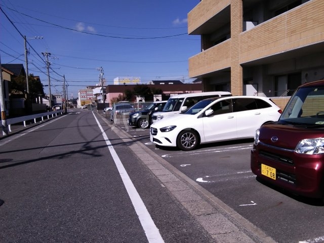22/30 駐車場