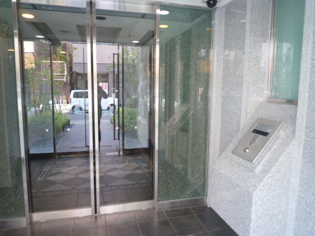 21/25 エントランス