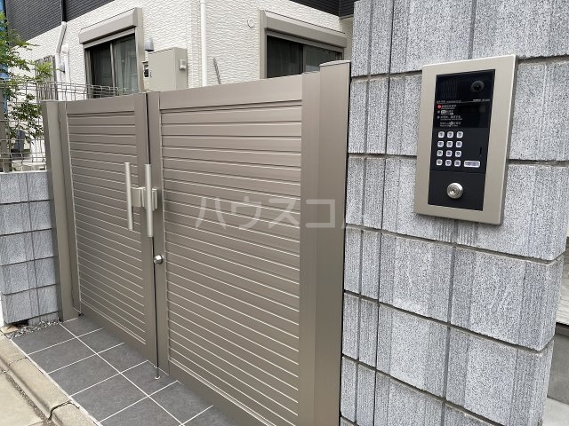 22/29 エントランス