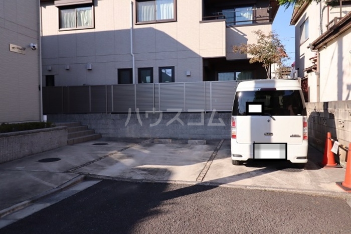 14/21 駐車場
