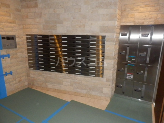 14/22 エントランス