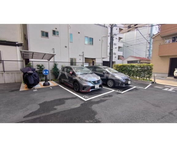 13/23 駐車場
