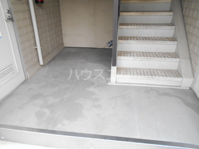 20/30 エントランス