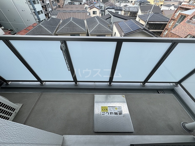 13/30 バルコニー